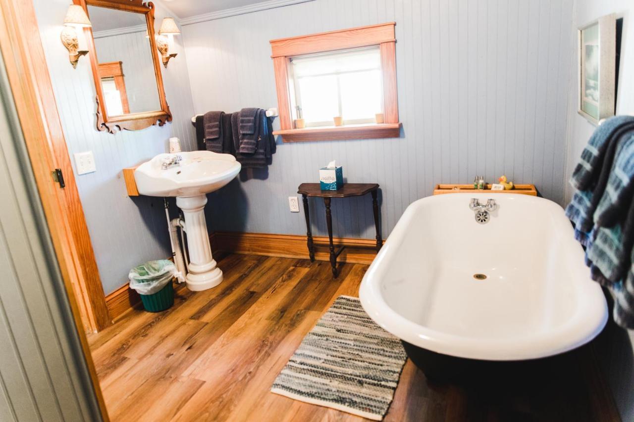 Roanoke Island Inn Мантео Экстерьер фото