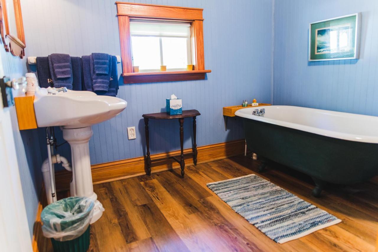 Roanoke Island Inn Мантео Экстерьер фото